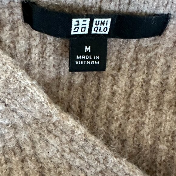 Premium Lambswool Ribbed V Neck Sweater Uniqlo M - Picture 5 of 6